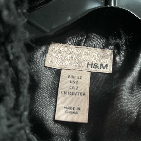 H&M black fur coat - Picture 3 of 4
